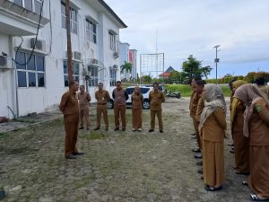 KEGIATAN APEL PAGI DI LINGKUNGAN DINAS PERUMAHAN RAKYAT, KAWASAN PERMUKIMAN DAN PERTANAHAN