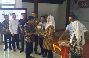Kegiatan Penyerahan Sertifikat Dinas Perumahan Rakyat Kawasan Permukiman Dan Pertanahan Kabupaten Natuna